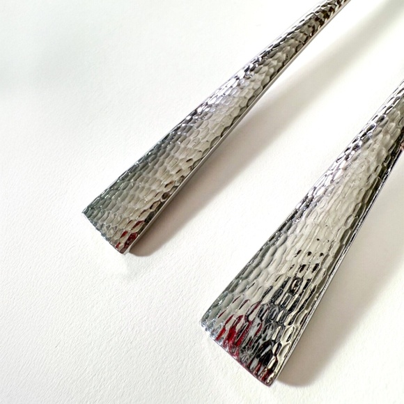 (2) Reed & Barton Hammered Stainless Steel Dinner Forks – Good/Fair Condition 🍽 - Picture 3 of 8